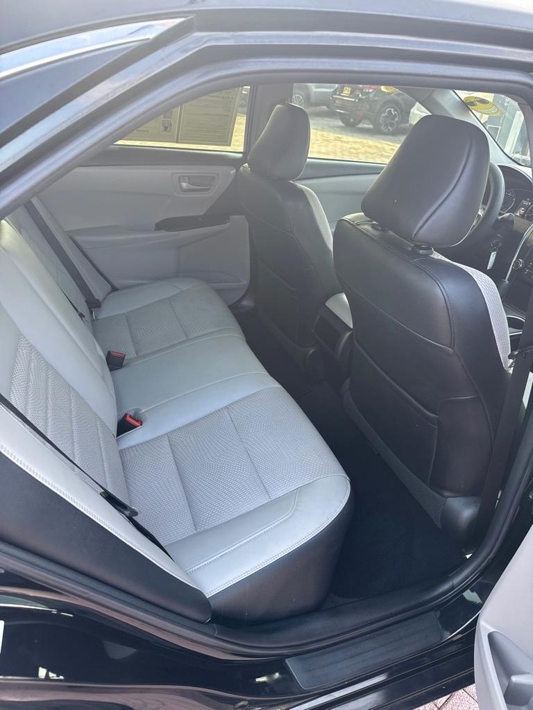 Toyota Camry XLE Auto (Natl) 2017