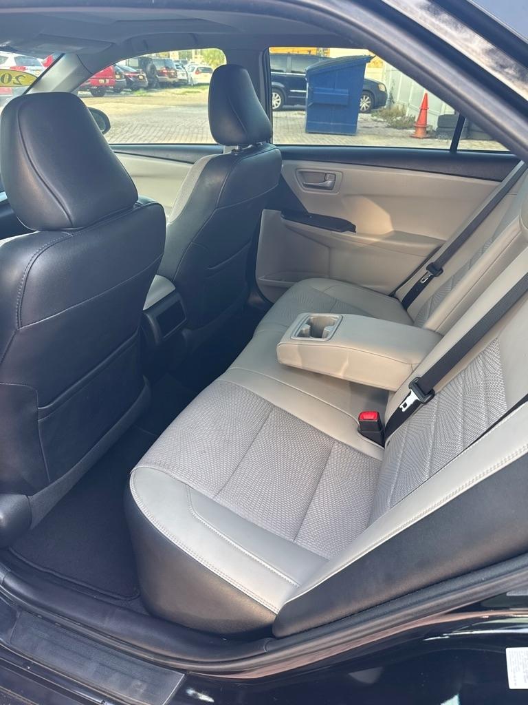 Toyota Camry XLE Auto (Natl) 2017