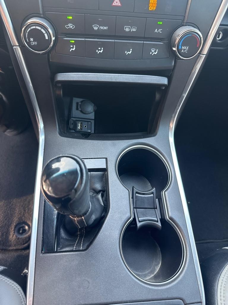 Toyota Camry XLE Auto (Natl) 2017