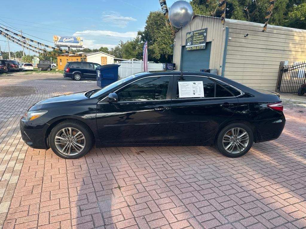 Toyota Camry XLE Auto (Natl) 2017