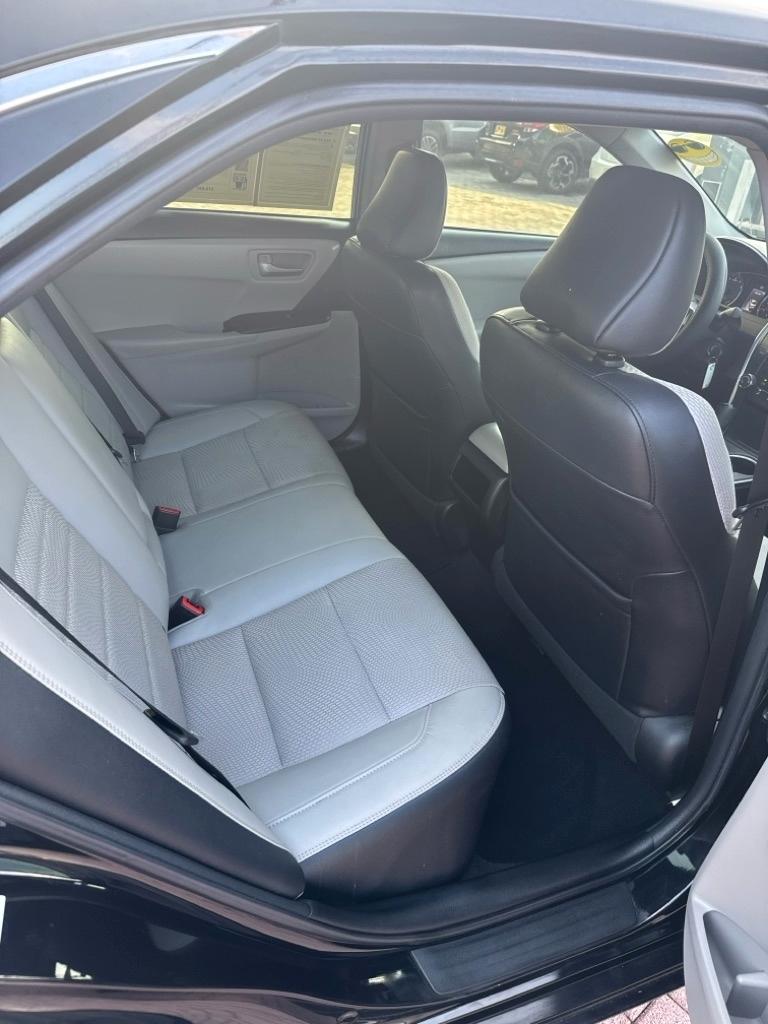 Toyota Camry XLE Auto (Natl) 2017