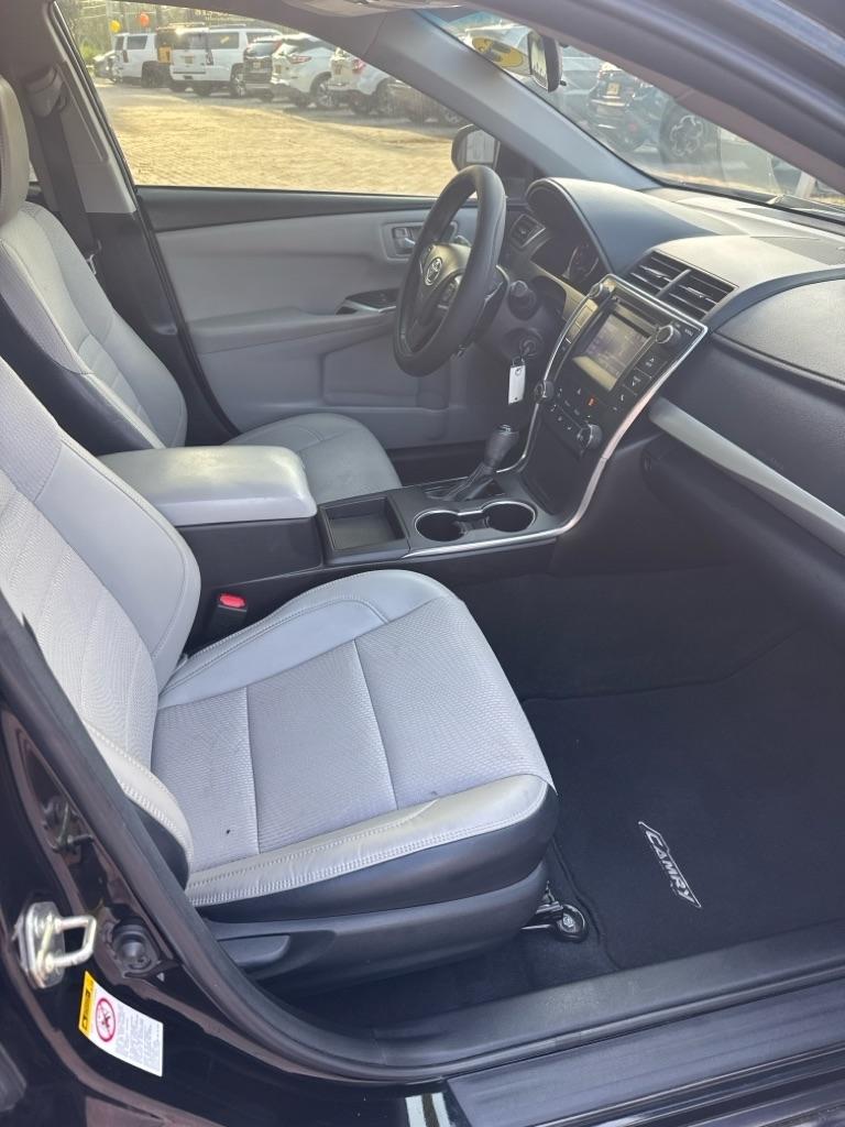 Toyota Camry XLE Auto (Natl) 2017
