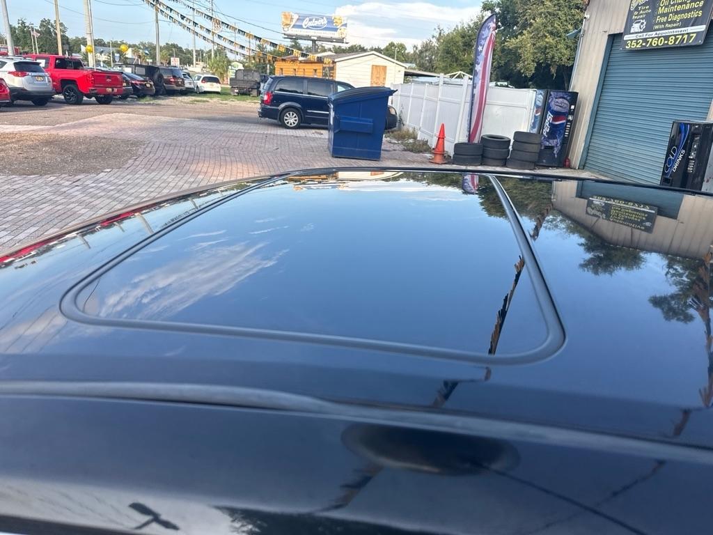 Toyota Camry XLE Auto (Natl) 2017