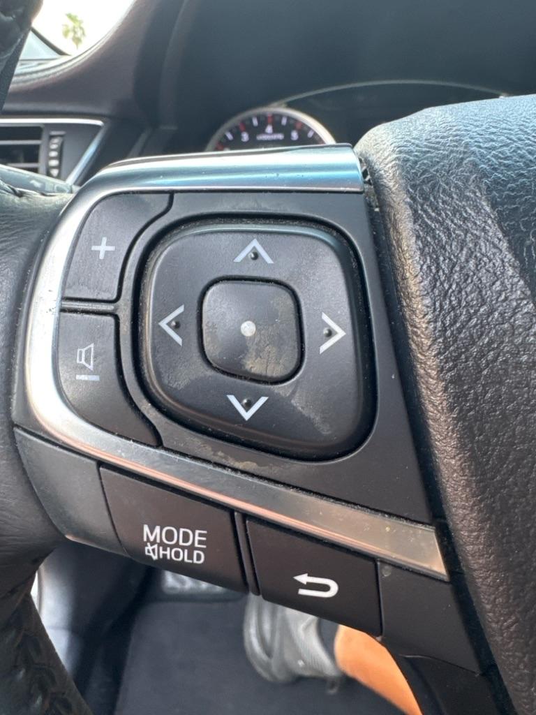 Toyota Camry XLE Auto (Natl) 2017