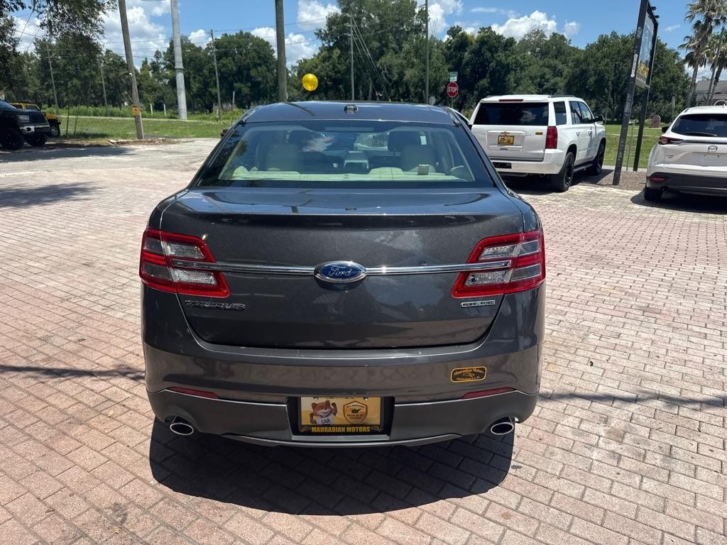 Ford Taurus 4dr Sdn SE FWD 2015