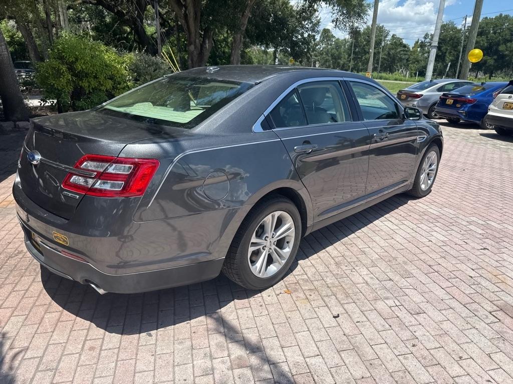 Ford Taurus 4dr Sdn SE FWD 2015