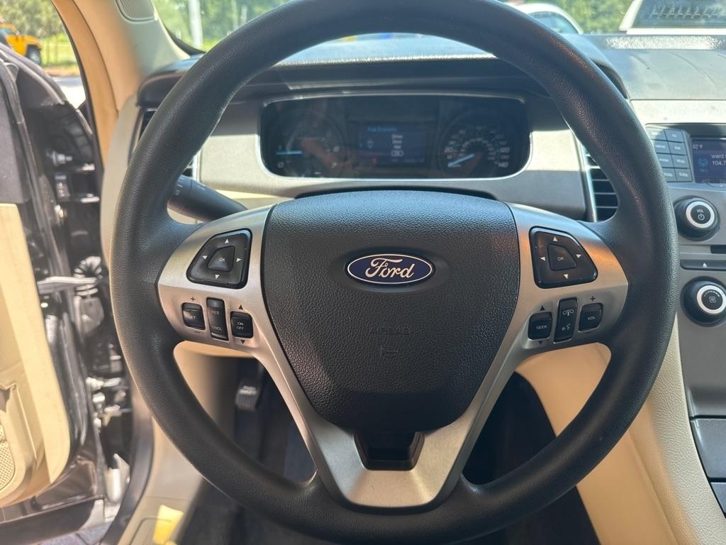 Ford Taurus 4dr Sdn SE FWD 2015