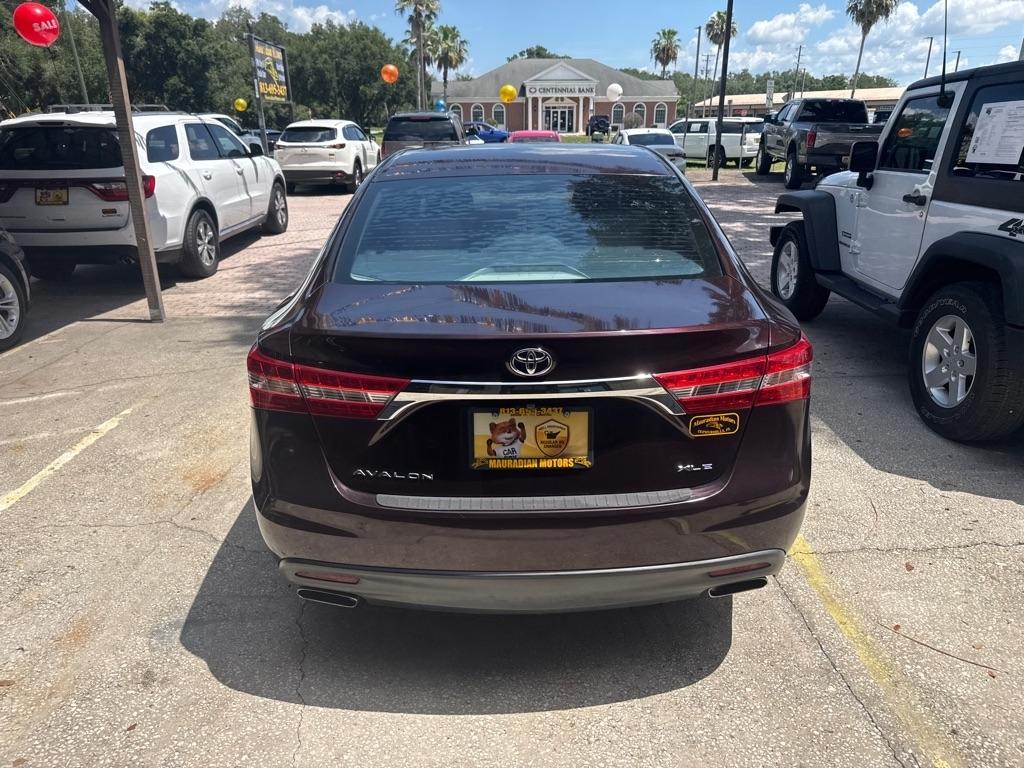 Toyota Avalon 4dr Sdn XLE Premium (Natl) 2013