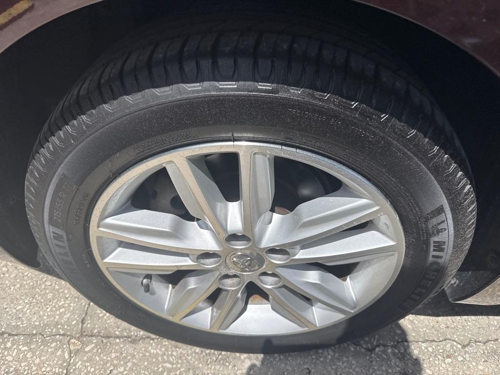 Toyota Avalon 4dr Sdn XLE Premium (Natl) 2013