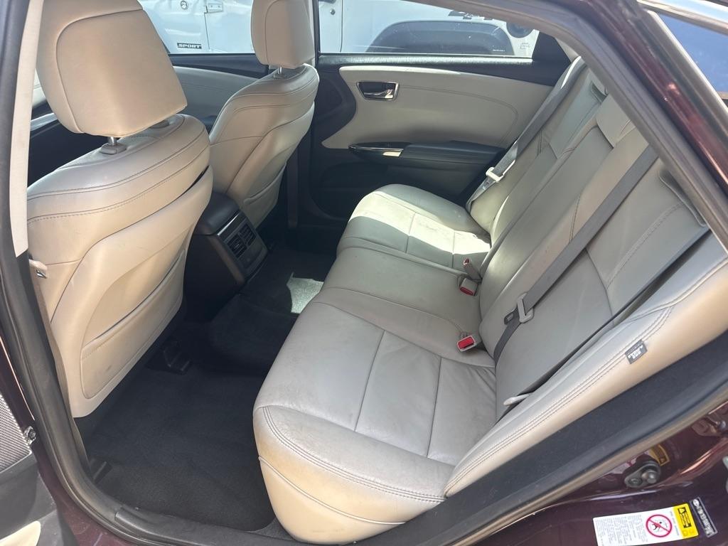 Toyota Avalon 4dr Sdn XLE Premium (Natl) 2013