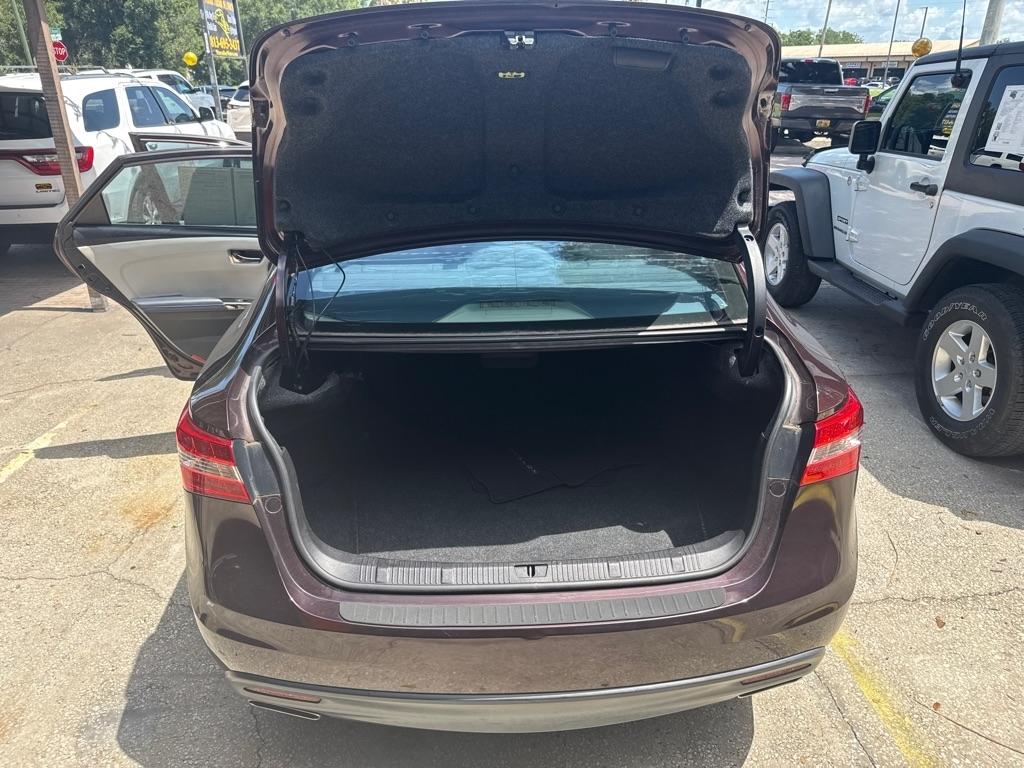 Toyota Avalon 4dr Sdn XLE Premium (Natl) 2013