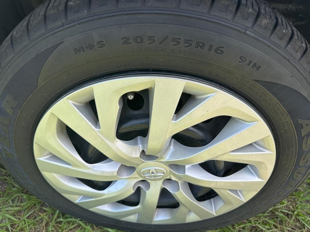 Toyota Corolla XLE CVT (Natl) 2018