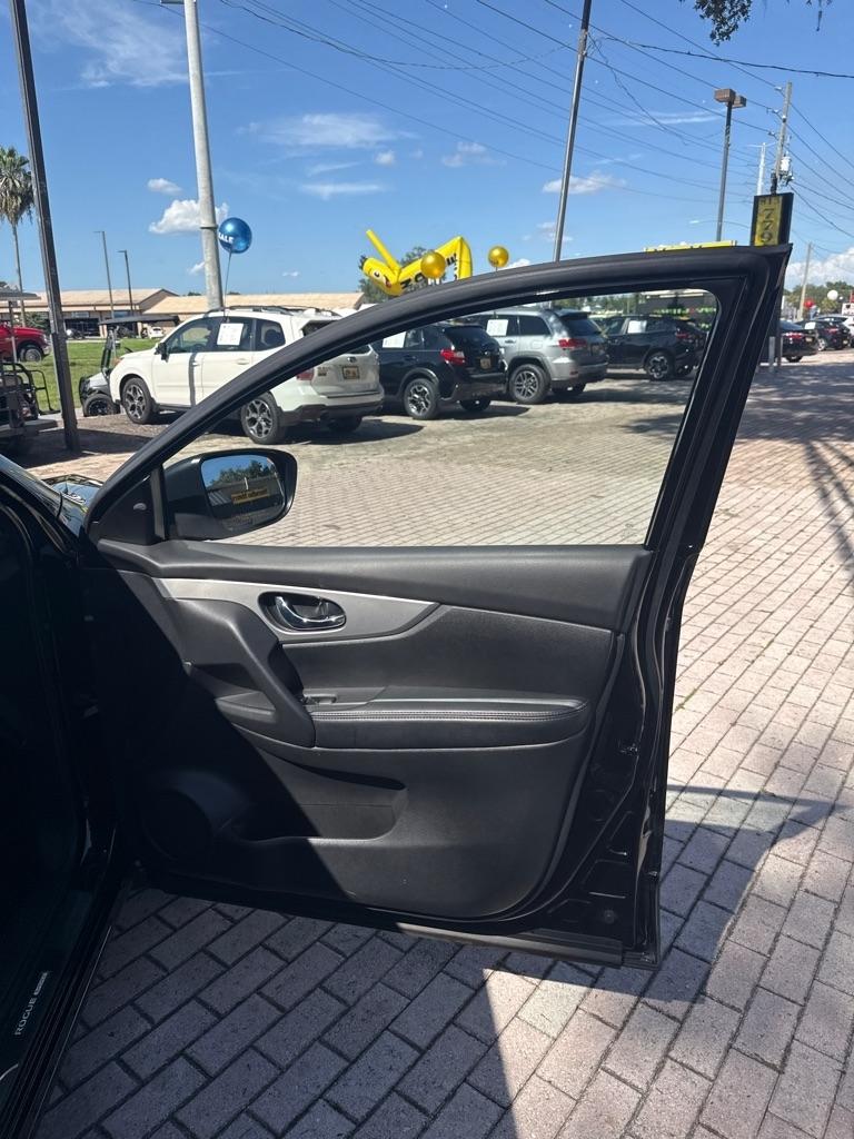 Nissan Rogue Sport FWD SL 2020