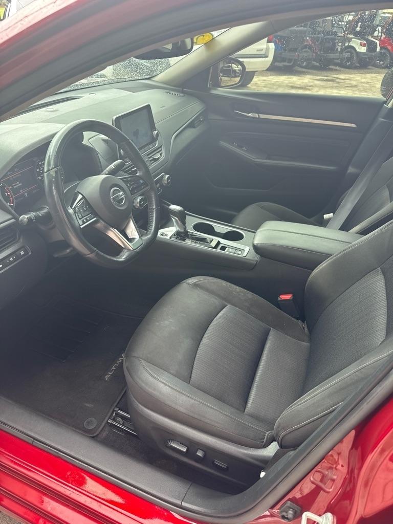 Nissan Altima 2.5 SV Sedan 2019