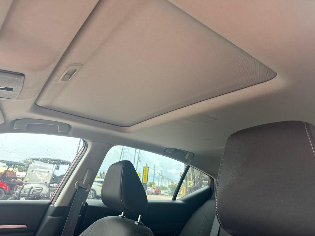 Nissan Altima 2.5 SV Sedan 2019