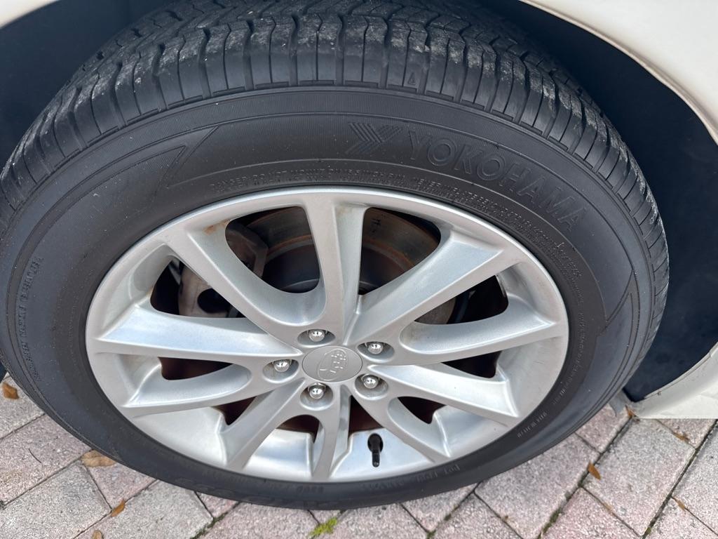 Subaru Impreza Wagon 5dr Auto 2.0i Premium 2013