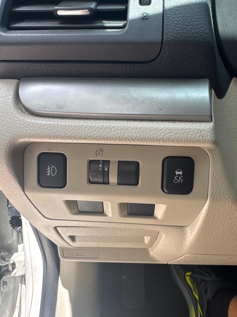 Subaru Impreza Wagon 5dr Auto 2.0i Premium 2013