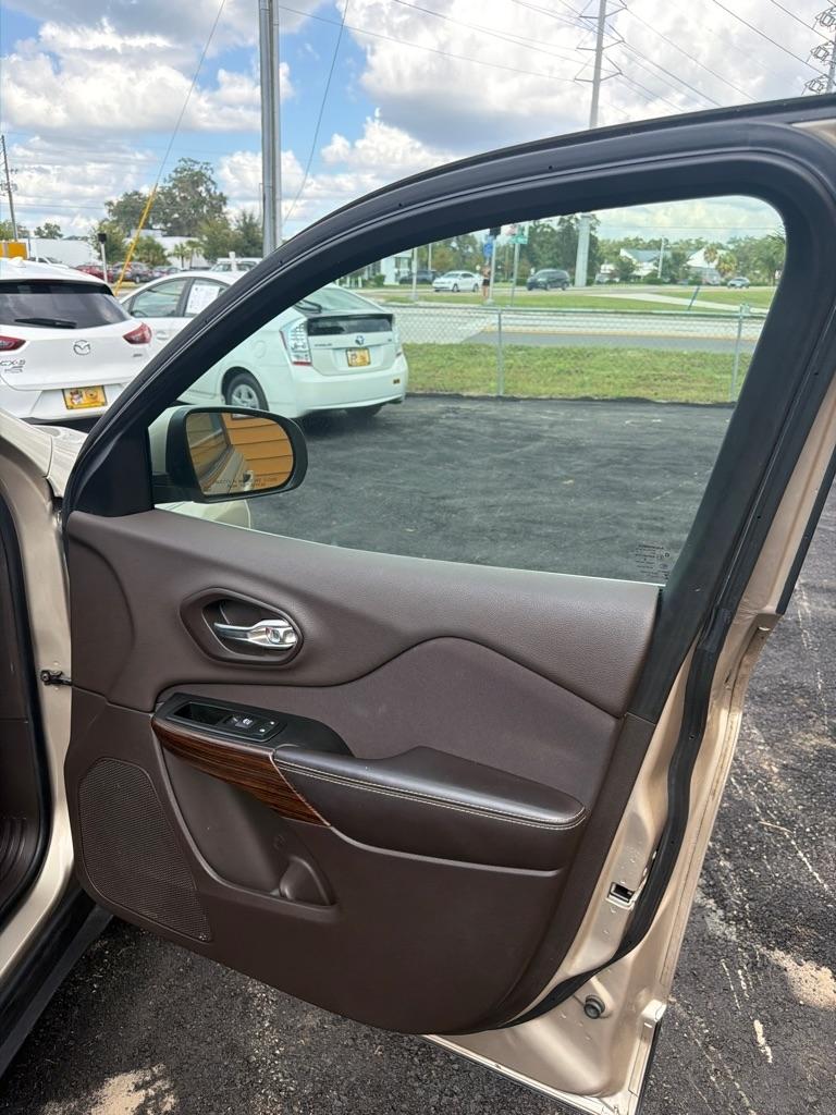 Jeep Cherokee 4WD 4dr Latitude 2014