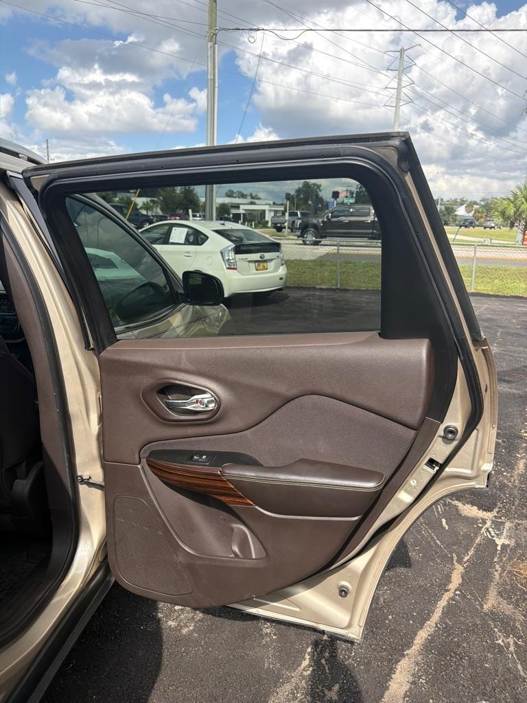 Jeep Cherokee 4WD 4dr Latitude 2014