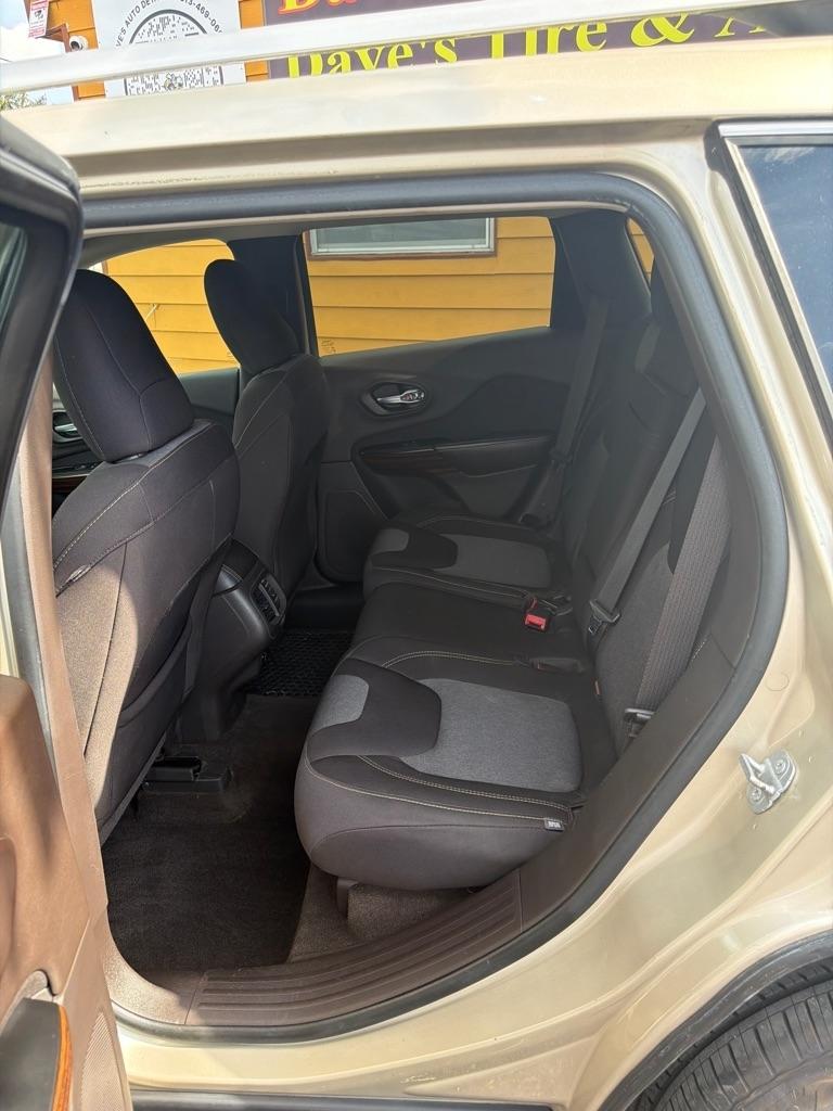 Jeep Cherokee 4WD 4dr Latitude 2014