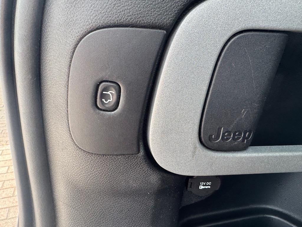 Jeep Cherokee FWD 4dr Latitude Altitude 2015