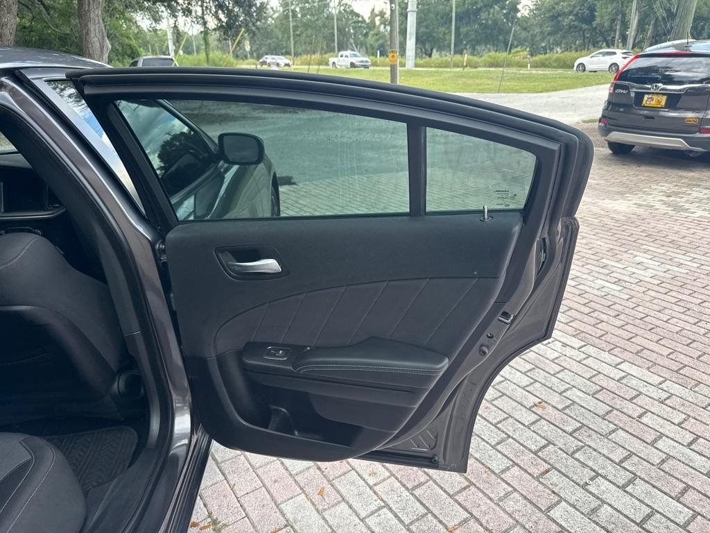 Dodge Charger SXT RWD 2019