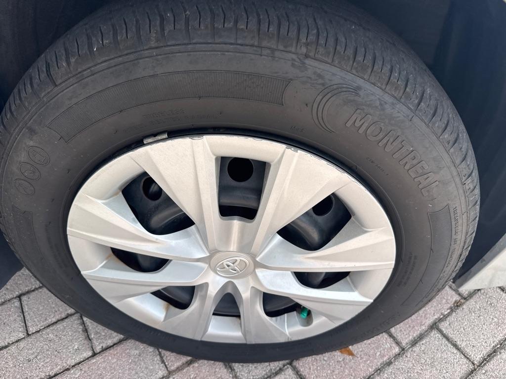 Toyota Corolla 4dr Sdn CVT LE Premium (Natl) 2014