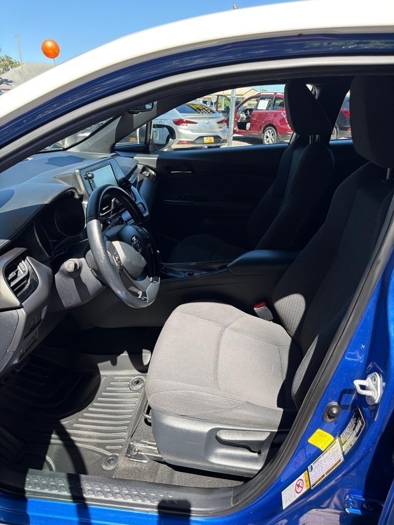 Toyota C-HR XLE FWD (Natl) 2018