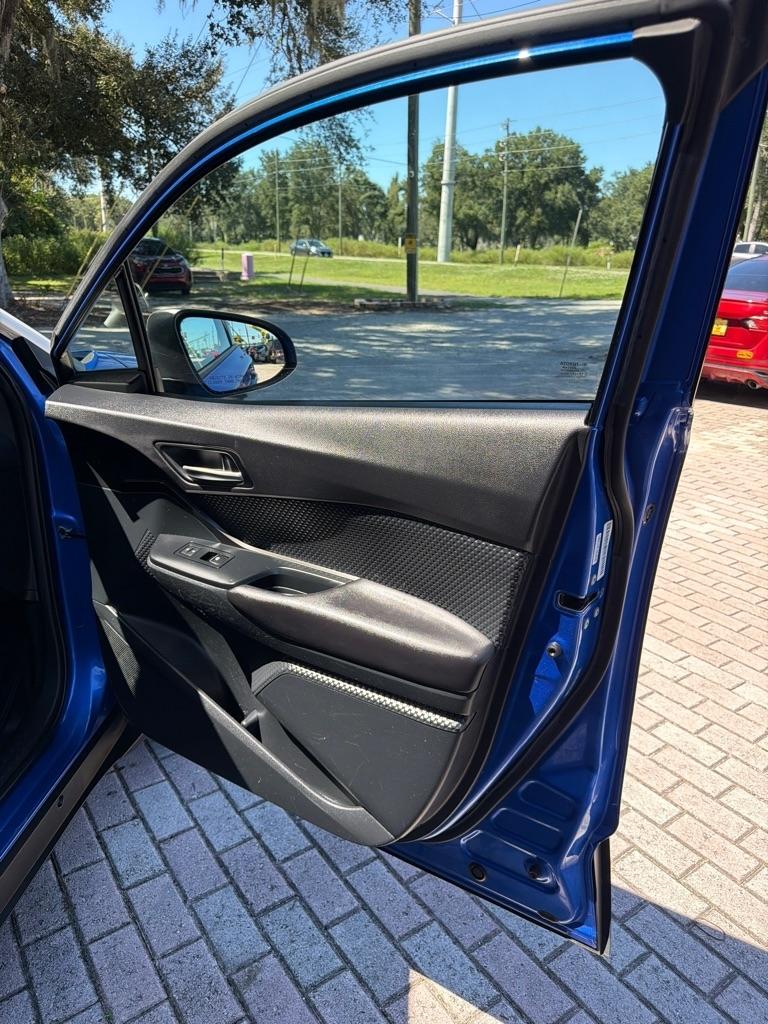 Toyota C-HR XLE FWD (Natl) 2018