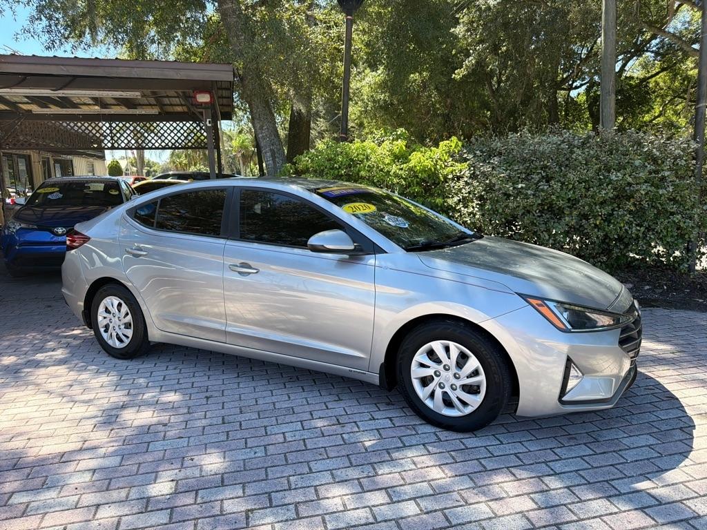 2020 Hyundai Elantra SE IVT