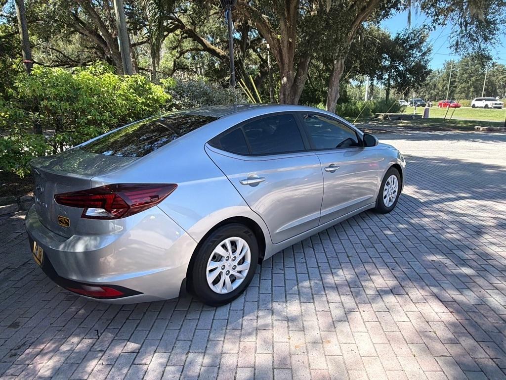 Hyundai Elantra SE IVT 2020