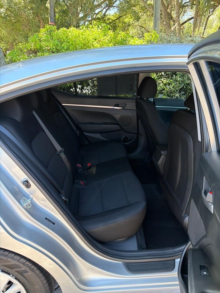 Hyundai Elantra SE IVT 2020