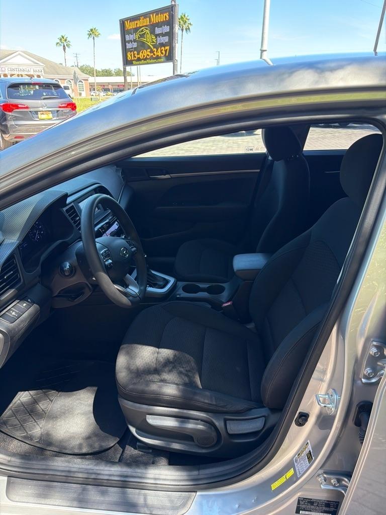 Hyundai Elantra SE IVT 2020