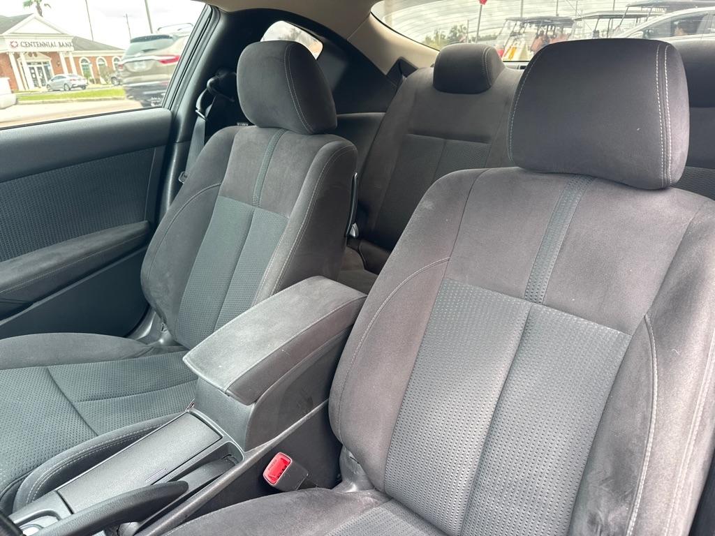 Nissan Altima 2dr Cpe V6 CVT 3.5 SR 2012