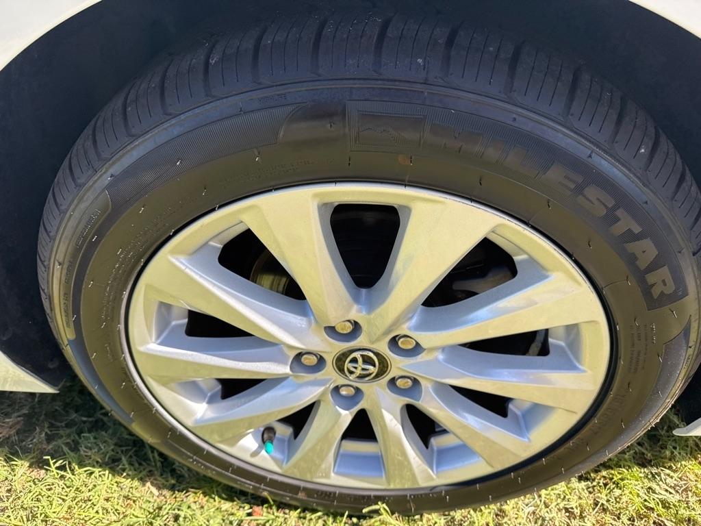 Toyota Camry XLE Auto (Natl) 2018
