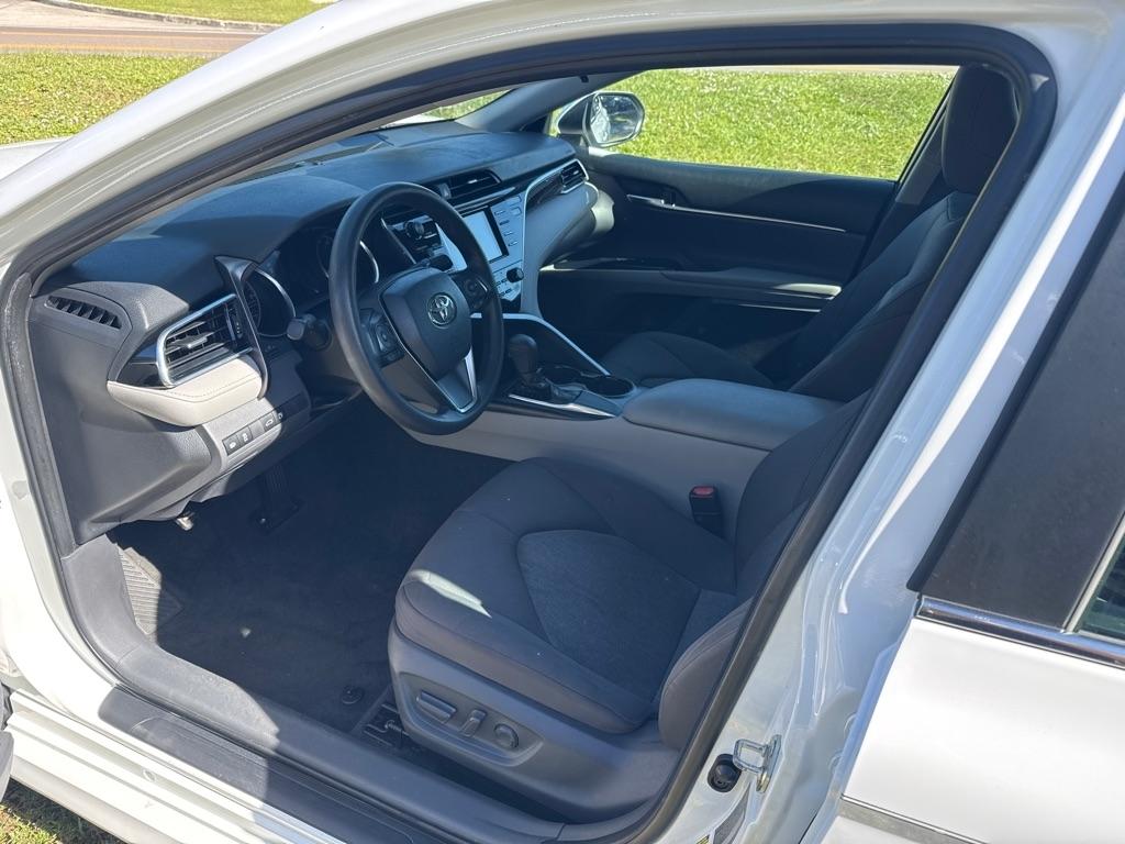 Toyota Camry XLE Auto (Natl) 2018