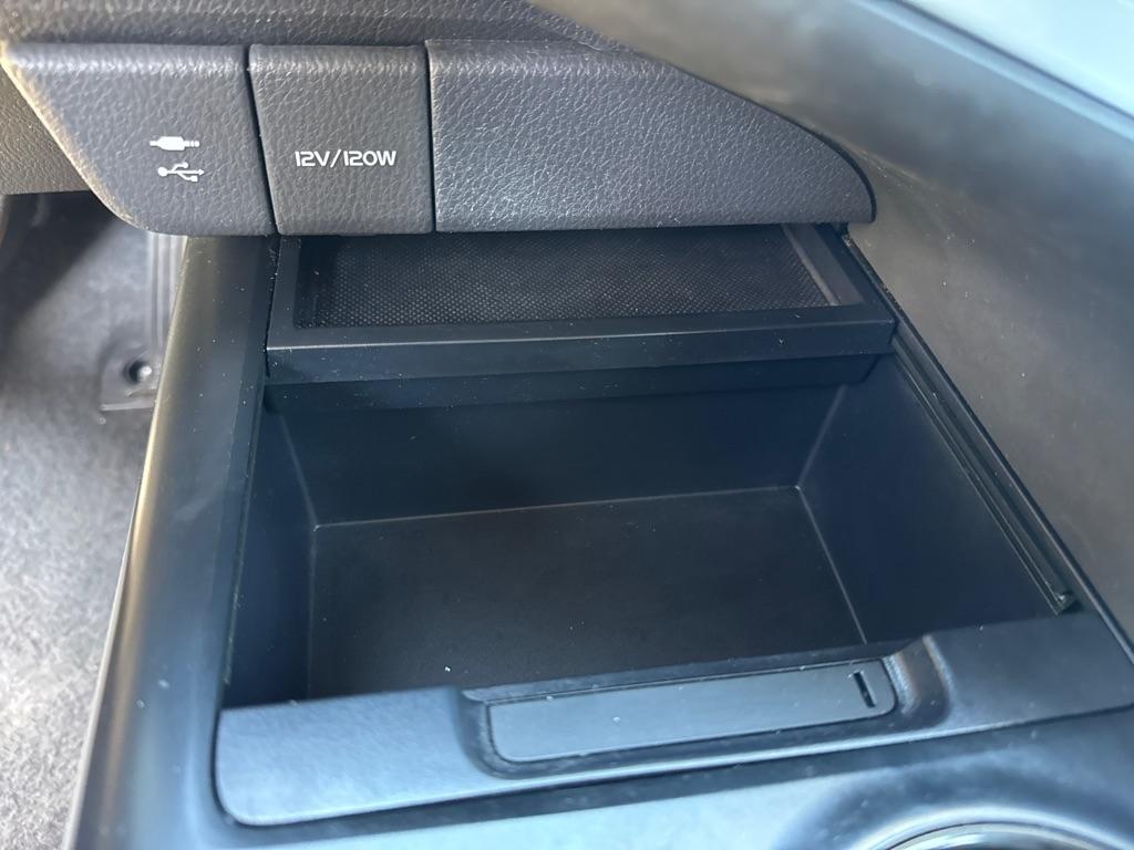 Toyota Camry XLE Auto (Natl) 2018