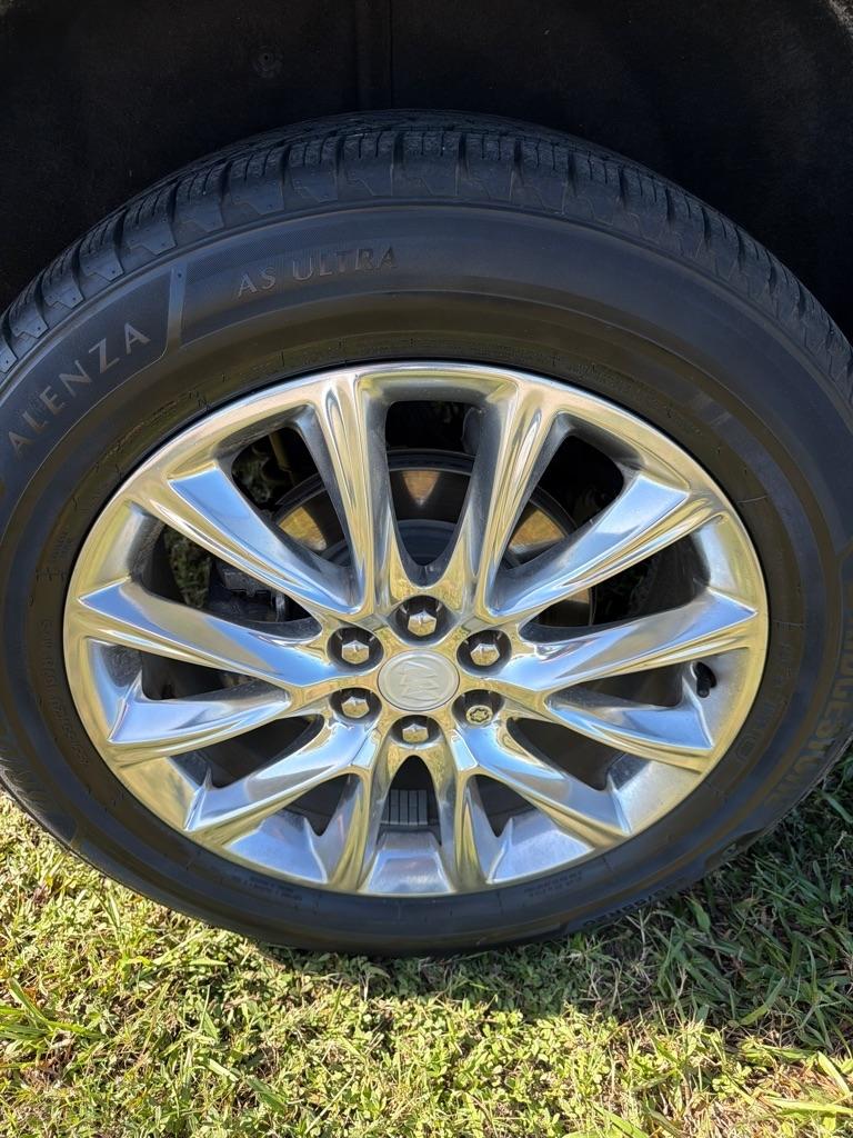 Buick Enclave AWD 4dr Essence 2019