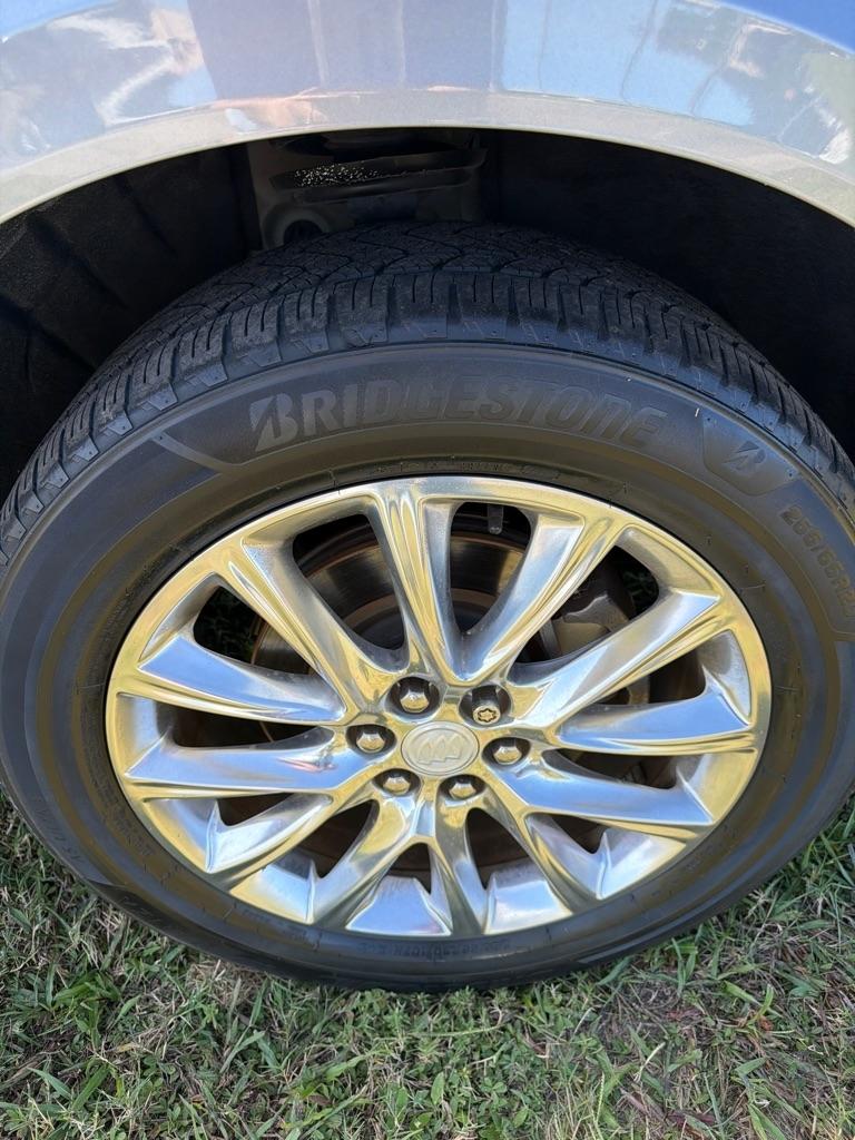 Buick Enclave AWD 4dr Essence 2019