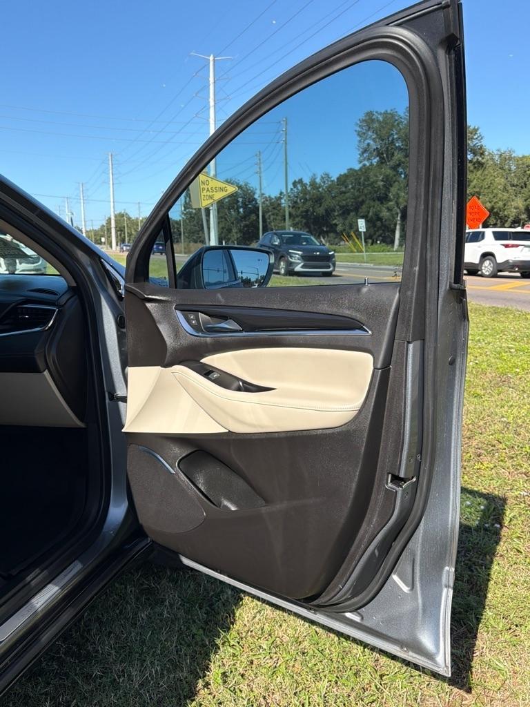 Buick Enclave AWD 4dr Essence 2019