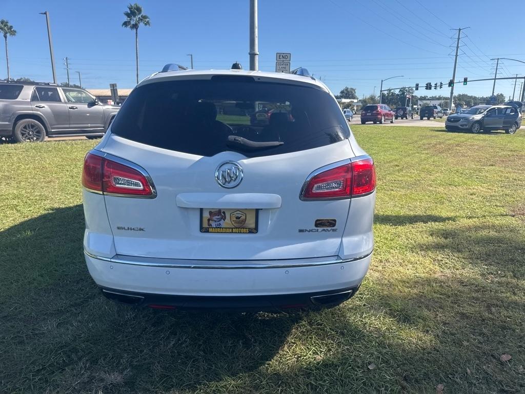 Buick Enclave FWD 4dr Leather 2017