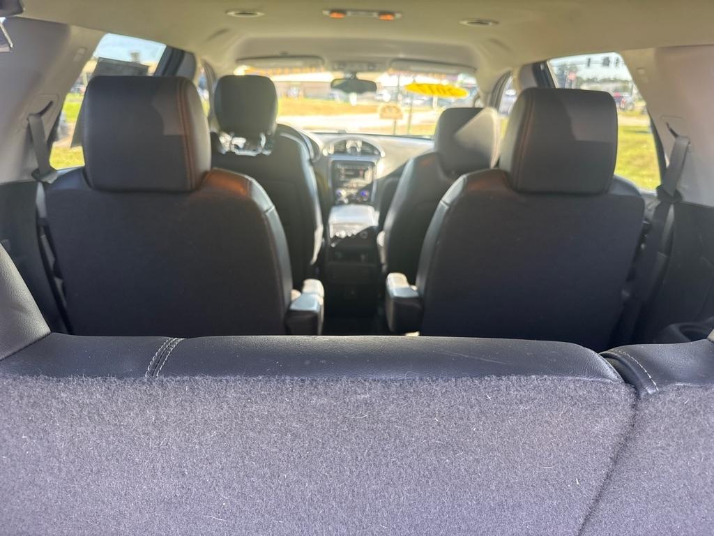 Buick Enclave FWD 4dr Leather 2017
