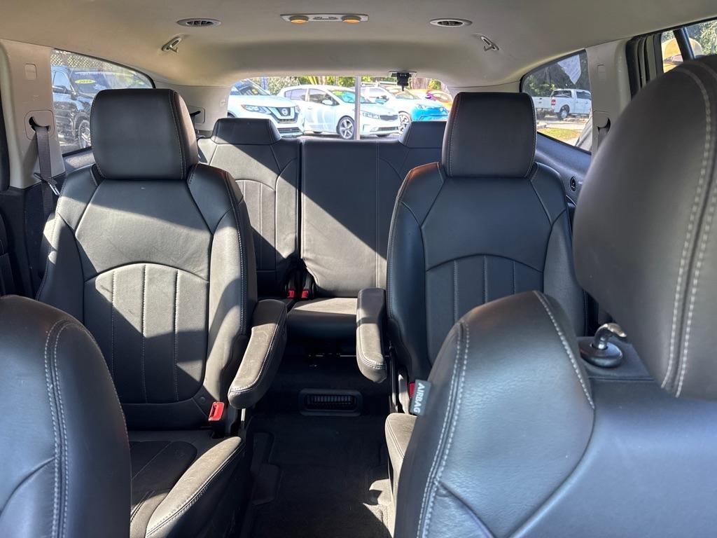 Buick Enclave FWD 4dr Leather 2017
