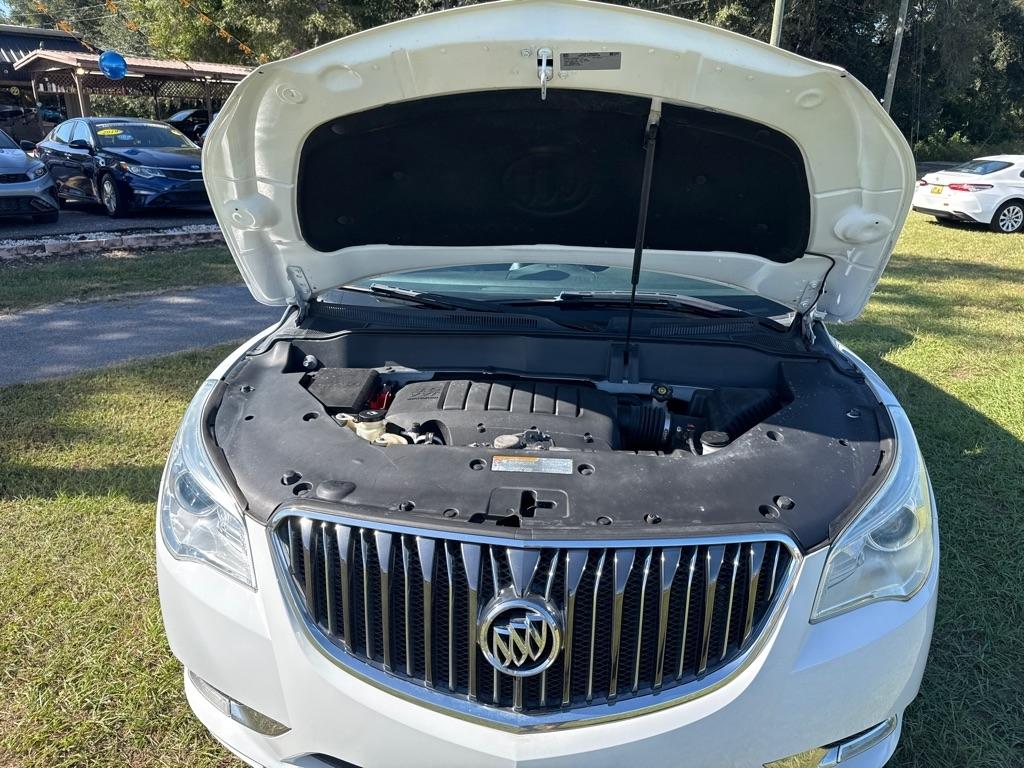 Buick Enclave FWD 4dr Leather 2017