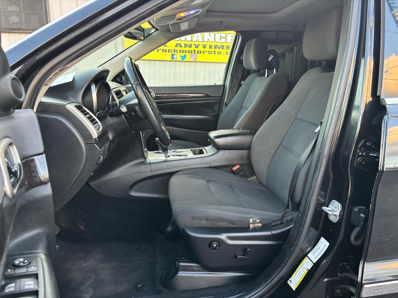 Jeep Grand Cherokee Laredo 2WD 2013