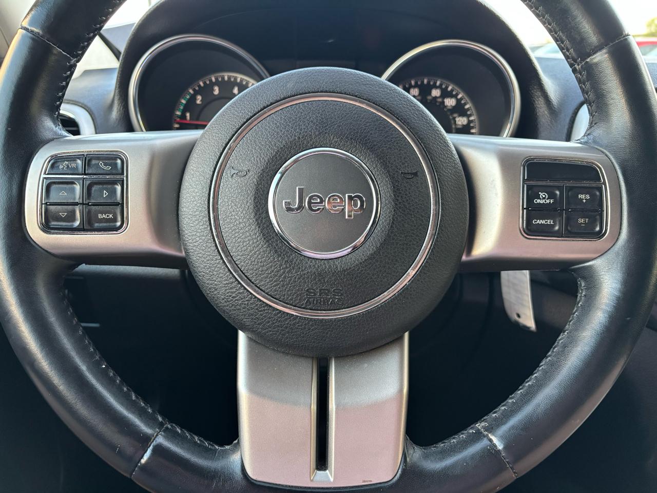 Jeep Grand Cherokee Laredo 2WD 2013