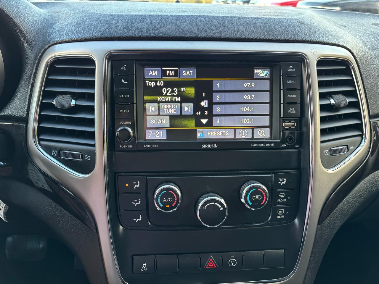 Jeep Grand Cherokee Laredo 2WD 2013