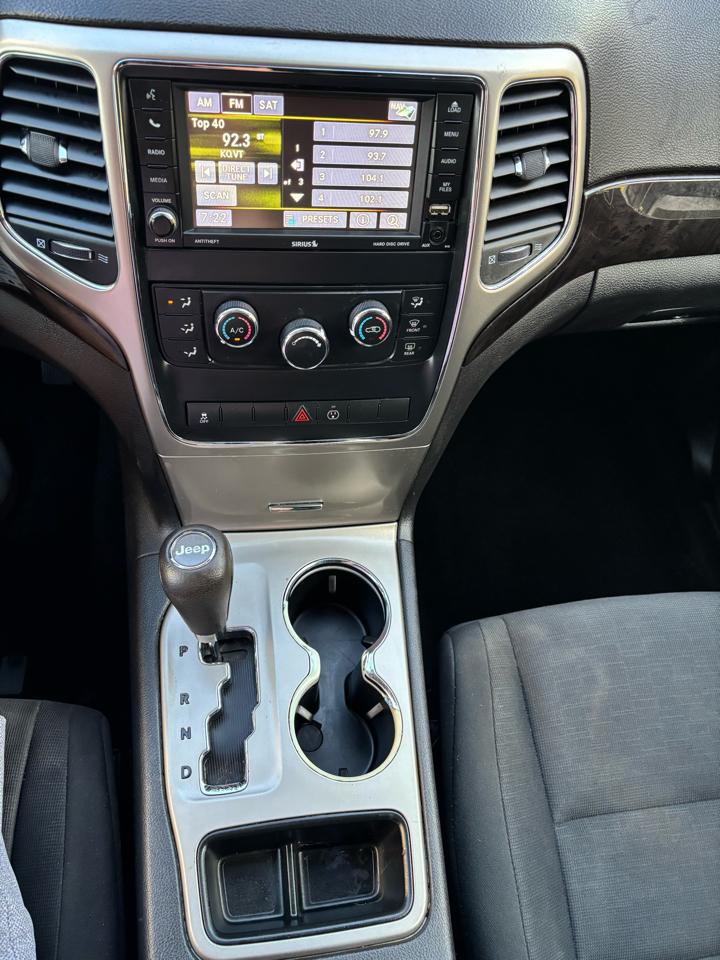 Jeep Grand Cherokee Laredo 2WD 2013