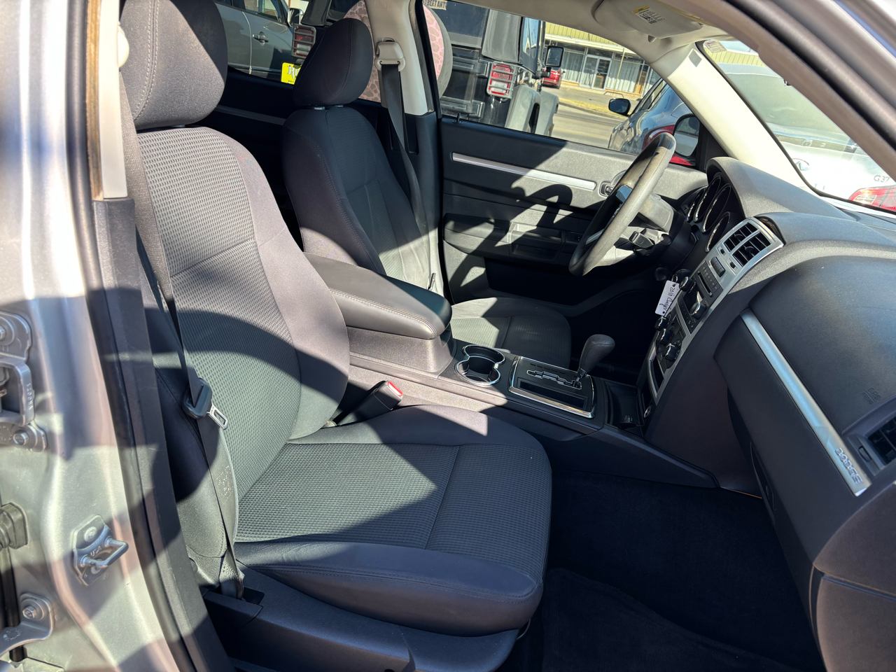 Dodge Charger Base 2010