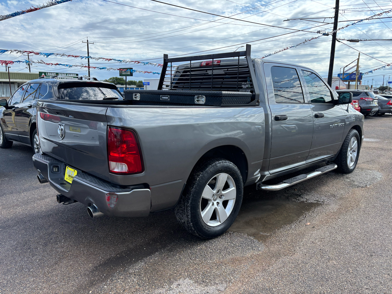 Dodge 1500 ST Crew Cab 2WD 2012 Dodge 1500 ST Crew Cab 2WD 2012
